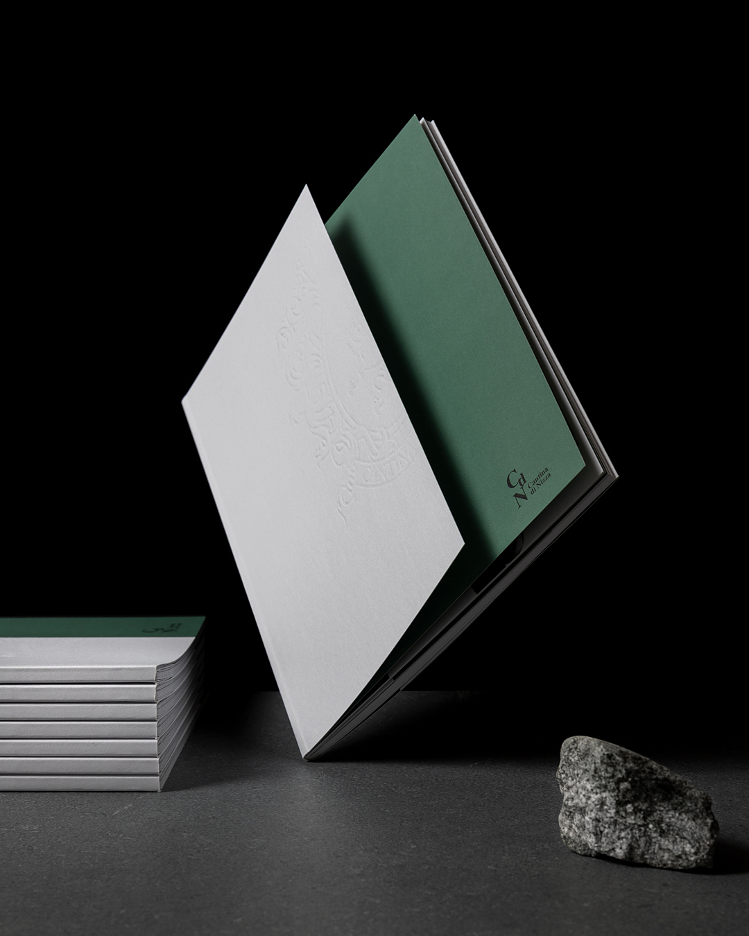 深圳畫冊(cè)設(shè)計(jì)公司